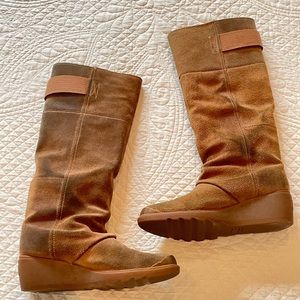 SOREL tall suede boots size 9